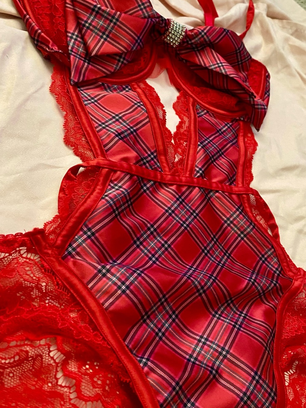 Victoria's Secret Very Sexy Wicked Unlined Bow Balconette Teddy, Medium